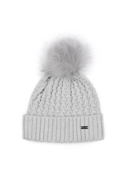 Damska czapka o splocie w drobny wzór szara ze sklepu WITTCHEN w kategorii Czapki zimowe damskie - zdjęcie 162641090