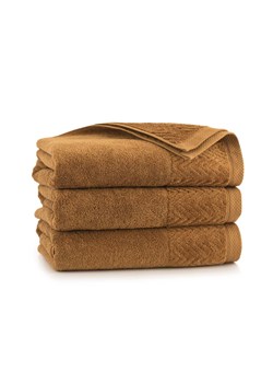 Ręcznik Toscana z bawełny egipskiej migdałowy 70x140cm ze sklepu 5.10.15 w kategorii Ręczniki - zdjęcie 162697484