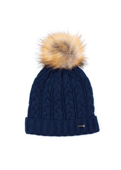 Damska czapka z warkoczowym splotem i pomponem ze sklepu WITTCHEN w kategorii Czapki zimowe damskie - zdjęcie 162702300