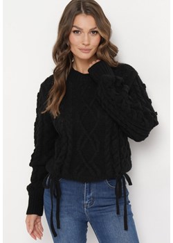 Czarny Klasyczny Sweter ze Ściągaczami i Ozdobnym Sznurowaniem Nabira ze sklepu Born2be Odzież w kategorii Swetry damskie - zdjęcie 162705052
