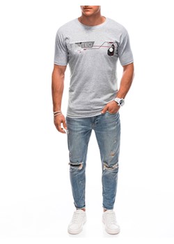 T-shirt męski z nadrukiem 1912S - szary ze sklepu Edoti w kategorii T-shirty męskie - zdjęcie 162718061