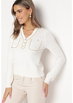Biały Sweter w Stylu Retro z Ozdobnym Łańcuszkiem Elioraca ze sklepu Born2be Odzież w kategorii Swetry damskie - zdjęcie 162741982