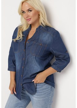Niebieska Koszula Jeansowa z Trójkątnym Dekoltem Ellba ze sklepu Born2be Odzież w kategorii Koszule damskie - zdjęcie 162810024