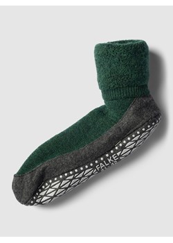 Skarpety z elastycznymi,prążkowanymi ściągaczami model ‘COSYSHOES' ze sklepu Peek&Cloppenburg  w kategorii Kapcie męskie - zdjęcie 162811281