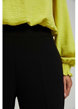Spodnie w kant z nogawką 7/8 czarne ze sklepu Moodo.pl w kategorii Spodnie damskie - zdjęcie 162819621