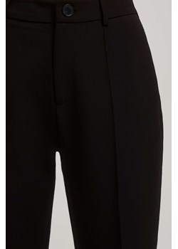 Spodnie w kant czarne ze sklepu Moodo.pl w kategorii Spodnie damskie - zdjęcie 162852091