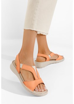 Pomarańczowe sandały płaski Tavimera ze sklepu Zapatos w kategorii Sandały damskie - zdjęcie 162858624