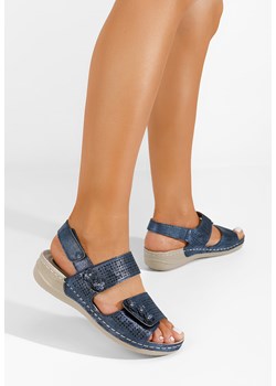 Niebieskie sandały na niskim koturnie Rinnia ze sklepu Zapatos w kategorii Sandały damskie - zdjęcie 162858641
