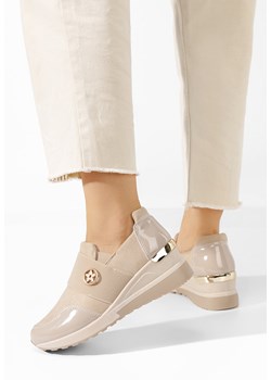Camelowe sneakersy na koturnie Vieva ze sklepu Zapatos w kategorii Buty sportowe damskie - zdjęcie 162859060