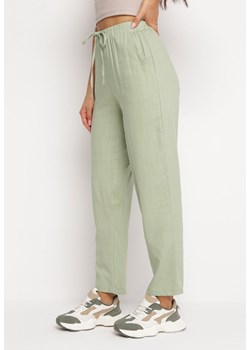 Jasnozielone Bawełniane Spodnie z Gumką w Talii i Prostymi Nogawkami Olalla ze sklepu Born2be Odzież w kategorii Spodnie damskie - zdjęcie 162893783