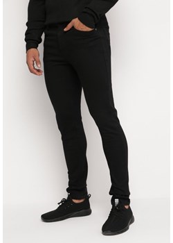 Czarne Spodnie Klasyczne z Regularnym Stanem Cizunna ze sklepu Born2be Odzież w kategorii Spodnie męskie - zdjęcie 162898661