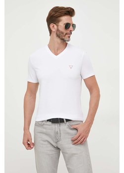 Guess t-shirt męski kolor biały gładki M2YI32 J1314 ze sklepu ANSWEAR.com w kategorii T-shirty męskie - zdjęcie 162902064
