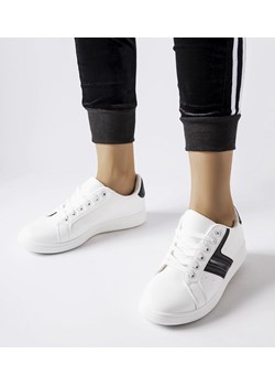 Białe sneakersy z czarnymi wstawkami Rizzo ze sklepu gemre w kategorii Trampki damskie - zdjęcie 162916661