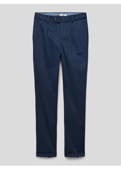 Spodnie materiałowe o kroju loose tapered fit z wpuszczanymi kieszeniami w stylu francuskim ze sklepu Peek&Cloppenburg  w kategorii Spodnie chłopięce - zdjęcie 162917520