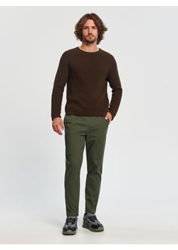 Sinsay - Spodnie z kieszeniami - zielony ze sklepu Sinsay w kategorii Spodnie męskie - zdjęcie 162932050