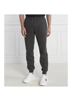 Tommy Hilfiger Spodnie dresowe | Regular Fit ze sklepu Gomez Fashion Store w kategorii Spodnie męskie - zdjęcie 163344381