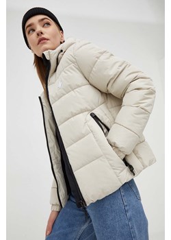 Superdry kurtka damska kolor beżowy zimowa ze sklepu ANSWEAR.com w kategorii Kurtki damskie - zdjęcie 163371711