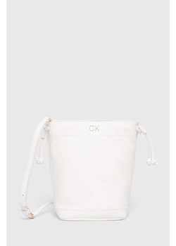 Calvin Klein torebka kolor biały ze sklepu ANSWEAR.com w kategorii Torebki worki - zdjęcie 163408204