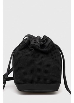 Calvin Klein torebka kolor czarny ze sklepu ANSWEAR.com w kategorii Torebki worki - zdjęcie 163408313
