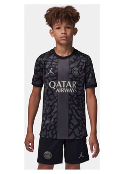 Koszulka piłkarska dla dużych dzieci Jordan Dri-FIT Paris Saint-Germain Stadium 2023/24 (wersja trzecia) - Szary ze sklepu Nike poland w kategorii T-shirty chłopięce - zdjęcie 163429082