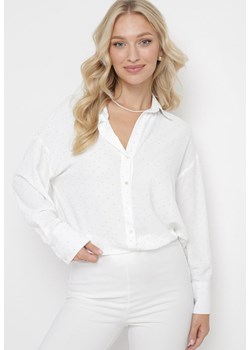 Biała Oversize Koszula Asymetryczna z Cyrkoniami i Guzikami Oxenda ze sklepu Born2be Odzież w kategorii Koszule damskie - zdjęcie 163444721