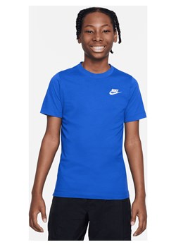 T-shirt dla dużych dzieci Nike Sportswear - Niebieski ze sklepu Nike poland w kategorii T-shirty chłopięce - zdjęcie 163460290