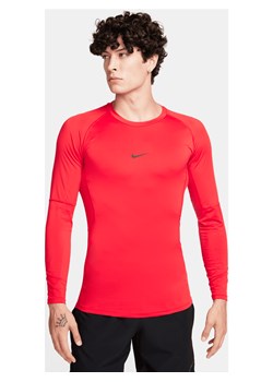 Męska przylegająca koszulka z długim rękawem do fitnessu Dri-FIT Nike Pro - Czerwony ze sklepu Nike poland w kategorii T-shirty męskie - zdjęcie 163460424