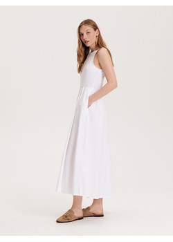 Reserved - Sukienka midi - biały ze sklepu Reserved w kategorii Sukienki - zdjęcie 163474292