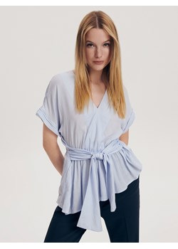 Reserved - Bluzka z wiązaniem w pasie - jasnoniebieski ze sklepu Reserved w kategorii Bluzki damskie - zdjęcie 163484693