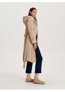 Reserved - Płaszcz z wiązanym paskiem - beżowy ze sklepu Reserved w kategorii Płaszcze damskie - zdjęcie 163485921