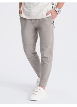 Spodnie męskie dresowe joggery - popielate V1 OM-PASK-0142 ze sklepu ombre w kategorii Spodnie męskie - zdjęcie 163491551