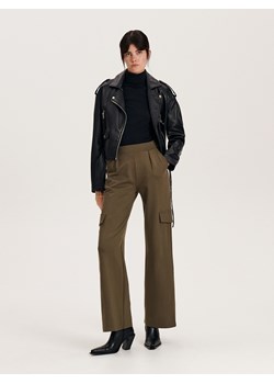 Reserved - Spodnie z patkami - zielony ze sklepu Reserved w kategorii Spodnie damskie - zdjęcie 163526022