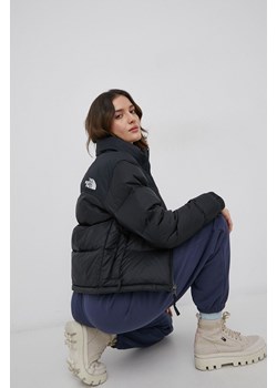 The North Face Kurtka puchowa W 1996 RETRO NUPTSE JACKET damska kolor czarny zimowa NF0A3XEOLE41 ze sklepu ANSWEAR.com w kategorii Kurtki damskie - zdjęcie 163575701