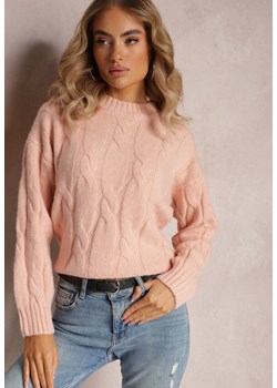 Jasnoróżowy Klasyczny Sweter w Ozdobny Splot Olgame ze sklepu Renee odzież w kategorii Swetry damskie - zdjęcie 163584572
