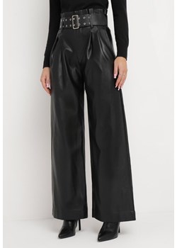 Czarne Szerokie Spodnie z Imitacji Skóry z Paskiem Leasine ze sklepu Born2be Odzież w kategorii Spodnie damskie - zdjęcie 163597470