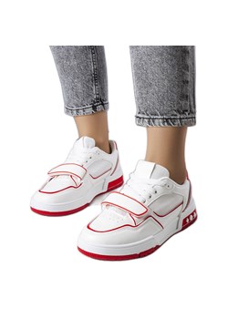 Czerwone sneakersy damskie Ollie białe ze sklepu ButyModne.pl w kategorii Buty sportowe damskie - zdjęcie 163655320
