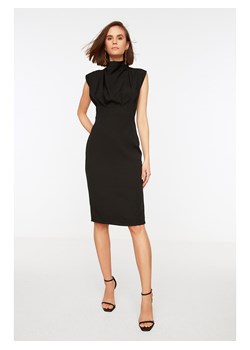 trendyol Sukienka w kolorze czarnym ze sklepu Limango Polska w kategorii Sukienki - zdjęcie 163735094