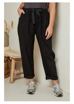 Curvy Lady Spodnie w kolorze czarnym ze sklepu Limango Polska w kategorii Spodnie damskie - zdjęcie 163750210