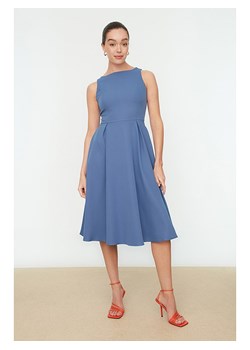trendyol Sukienka w kolorze niebieskim ze sklepu Limango Polska w kategorii Sukienki - zdjęcie 163757264