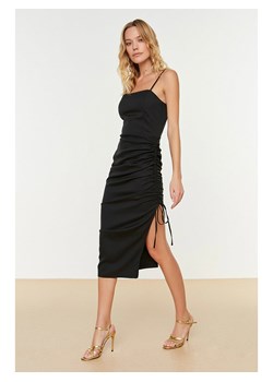 trendyol Sukienka w kolorze czarnym ze sklepu Limango Polska w kategorii Sukienki - zdjęcie 163786124