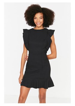 trendyol Sukienka w kolorze czarnym ze sklepu Limango Polska w kategorii Sukienki - zdjęcie 163786194