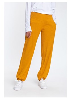 Makani Spodnie w kolorze żółtym ze sklepu Limango Polska w kategorii Spodnie damskie - zdjęcie 163786881