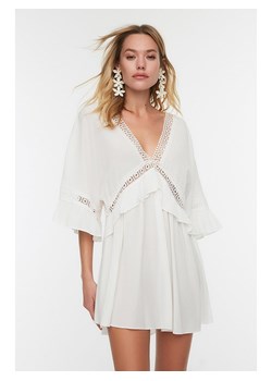 trendyol Sukienka w kolorze białym ze sklepu Limango Polska w kategorii Sukienki - zdjęcie 163795240