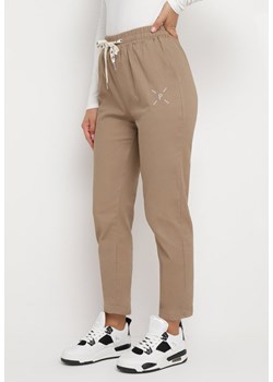Beżowe Spodnie Dresowe z Gumką w Pasie Reinhines ze sklepu Born2be Odzież w kategorii Spodnie damskie - zdjęcie 163859053