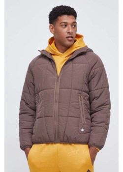adidas Originals kurtka męska kolor brązowy zimowa ze sklepu ANSWEAR.com w kategorii Kurtki męskie - zdjęcie 163874982