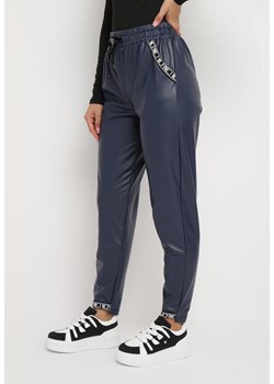 Granatowe Spodnie z Ekoskóry i Gumką w Pasie Kamba ze sklepu Born2be Odzież w kategorii Spodnie damskie - zdjęcie 163885923