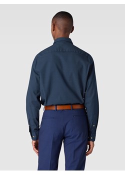 Koszula biznesowa o kroju regular fit z kołnierzykiem typu kent ze sklepu Peek&Cloppenburg  w kategorii Koszule męskie - zdjęcie 163890322