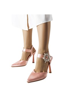 Beżowe satynowe sandały na szpilce Linda różowe ze sklepu ButyModne.pl w kategorii Czółenka - zdjęcie 163906101