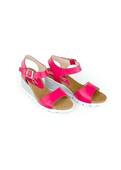 Zapato Skórzane sandały w kolorze różowym na koturnie ze sklepu Limango Polska w kategorii Sandały damskie - zdjęcie 163931940