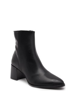 Calvin Klein Botki | z dodatkiem skóry ze sklepu Gomez Fashion Store w kategorii Botki - zdjęcie 163940142